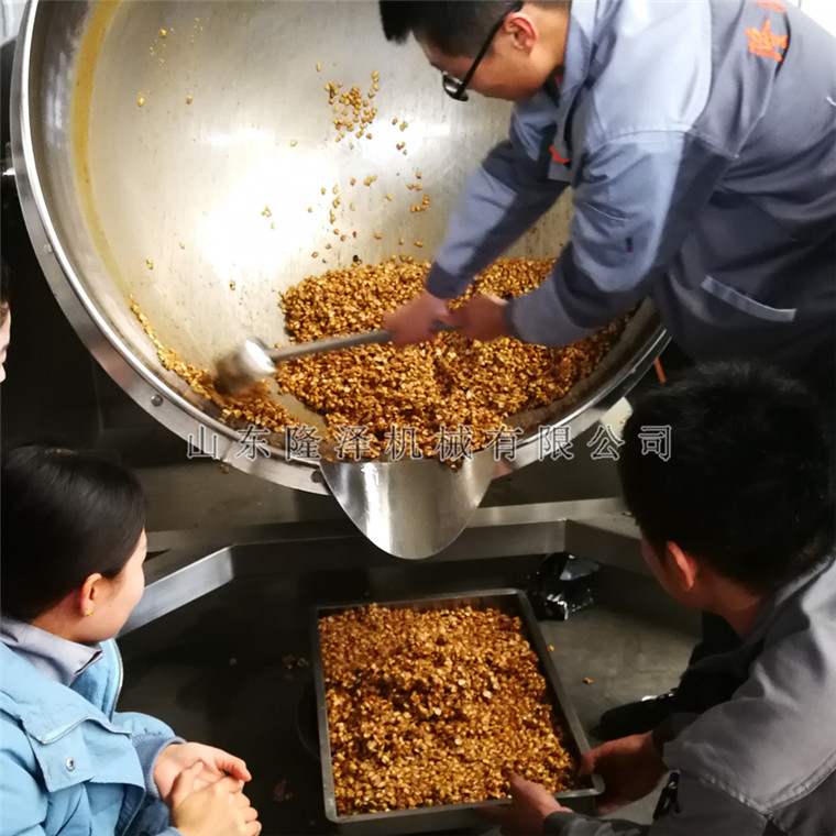 黃老五食品股份有限公司【熬糖攪拌拌料鍋】現場(chǎng)試機3